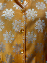Load image into Gallery viewer, Foxcroft Floral Blouse (Size 10)