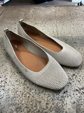 Load image into Gallery viewer, Lucky Brand Sparkly Flats (Size 8 1/2)