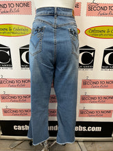 Load image into Gallery viewer, Suzanne Betro Floral Applique Jeans (Size 16)