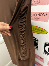 Charger l'image dans la galerie, Brown Ruched Sleeve Tunic (Size L)