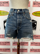 Load image into Gallery viewer, Levi's 501 Denim Shorts (Size 26W)