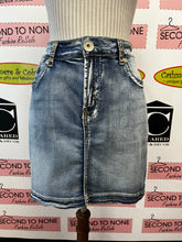 Load image into Gallery viewer, Carreli Denim Skirt (Size 31)