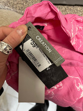 Cargar imagen en el visor de la galería, NWT Pink & White Floral Print Blouse (Size L)