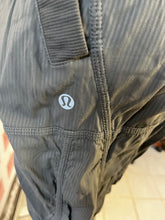 Cargar imagen en el visor de la galería, Lululemon Ruched Studio Pants (Size 12)