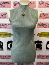 Cargar imagen en el visor de la galería, Ribbed Sleeveless Mock Neck (Only 2 Left!)