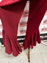 Cargar imagen en el visor de la galería, Red Ruffle Bottom Pants (Size S)