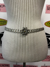 Load image into Gallery viewer, Vintage Metal Flower Belt (Size 30W)