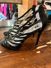 Cargar imagen en el visor de la galería, Zapatos Marrones Tacones Brillantes (Talla 6)
