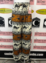 Cargar imagen en el visor de la galería, Boho Camel Print Pants (Size L/XL)