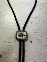 Load image into Gallery viewer, Mother of Pearl Bolo Tie