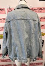 Cargar imagen en el visor de la galería, Distressed Classic Jean Jacket (Size 12)