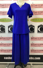 Cargar imagen en el visor de la galería, Royal Blue Wide Leg Crop Pants (Only 2 3XL Left!)