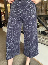 Cargar imagen en el visor de la galería, Navy Fleck-Print Wide-Leg Cropped Pant (Made in Canada) (Only 1 XXL Left!)