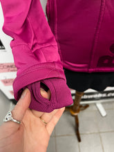 Cargar imagen en el visor de la galería, Bench Pink Sweater (Size XS)