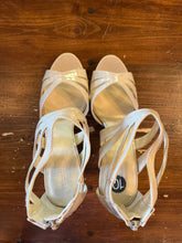 Load image into Gallery viewer, Le Chateau Strappy Nude Heels (Size 10)