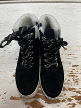 Load image into Gallery viewer, Steve Madden Platform Wedge Sherpa Boots (Size 6.5)