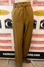 Load image into Gallery viewer, Lululemon Track Pants (Size 12)