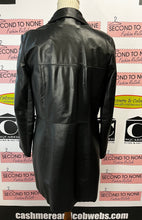 Cargar imagen en el visor de la galería, Genuine Danier Mid Length Leather Jacket (Size M)
