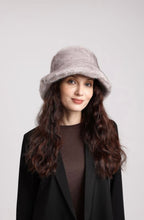 Cargar imagen en el visor de la galería, Faux Fur Bucket Hat (5 Colors)