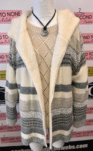 Cargar imagen en el visor de la galería, Multi-Knit Cabin-Style Sweater (Size L)