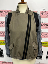 Load image into Gallery viewer, Utility Style Vest (Size XS)