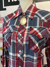 Load image into Gallery viewer, True Religion Button Up (Size M)