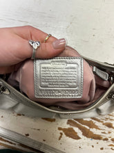 Charger l'image dans la galerie, Coach Ashley Hippie Crossbody