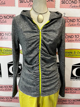 Load image into Gallery viewer, La Vie En Rose Active Sweater (Size L)