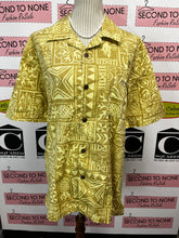 Cargar imagen en el visor de la galería, Assorted Hawaiian Shirts (Only 1 Left!)