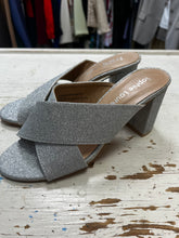 Load image into Gallery viewer, Sophie Laurent Silver Glitter Heels (Size 37=6)