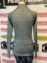 Load image into Gallery viewer, Under Armour Compression Long Sleeve (Size XS/S)