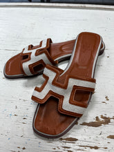 Load image into Gallery viewer, Faux Hermes "Oran" Leather Sandals (Size 41=10)