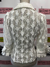 Load image into Gallery viewer, Foxiedox White Lace Top (Size XS)