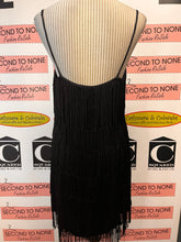 Cargar imagen en el visor de la galería, French Connection Black Flapper Dress (Size 10)