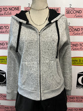 Cargar imagen en el visor de la galería, Cabin Fever Grey Marle Hoodie (Size M)