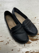 Load image into Gallery viewer, Clarks Leather Loafers (Size 9.5)