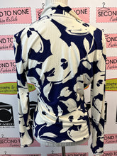 Load image into Gallery viewer, DKNY Floral Top (Size S)