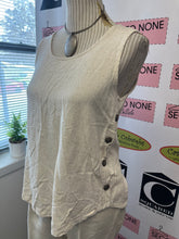 Charger l'image dans la galerie, Linen Blend Button Accent Pant Set (Size M)