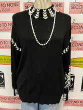 Cargar imagen en el visor de la galería, Leo & Ugo Snowflake Sleeve Sweater (Size 4)