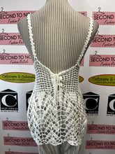 Cargar imagen en el visor de la galería, Crochet Flower Beach Top (Size S/M)