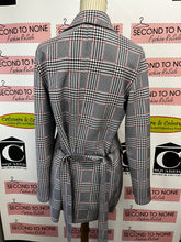 Load image into Gallery viewer, Super Soft Houndstooth Jacket (Size M)