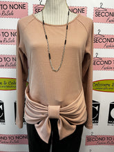 Load image into Gallery viewer, Molly Bracken Bow Top (Size M/L)