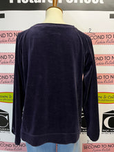 Load image into Gallery viewer, Liz Claiborne Velour Top (Size M)