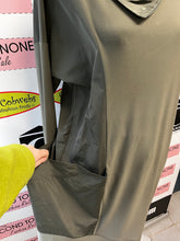 Cargar imagen en el visor de la galería, Joseph Ribkoff Asymmetric Dress (Size 6)