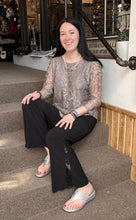 Cargar imagen en el visor de la galería, Dramatic Shimmer Top (2 Colors)