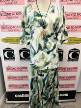 Cargar imagen en el visor de la galería, NWT Watercolour Print Half Sleeve T-Shirt (Size 14/UK 18)