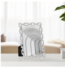 Cargar imagen en el visor de la galería, Marco de fotos con eslabones de cadena (2 tamaños/2 colores)