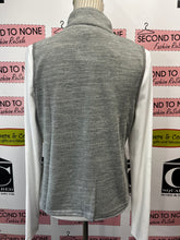 Cargar imagen en el visor de la galería, Quilted Zip-Front Vest (Only 1 Black Large Left!)