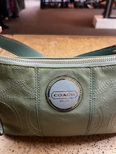 Load image into Gallery viewer, Vintage Coach Shoulder Purse