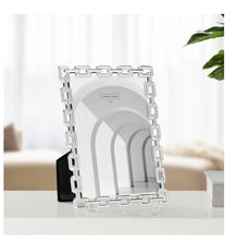 Cargar imagen en el visor de la galería, Marco de fotos con eslabones de cadena (2 tamaños/2 colores)